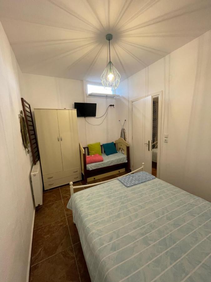 Maria Apartments ネア・カルヴァリ エクステリア 写真