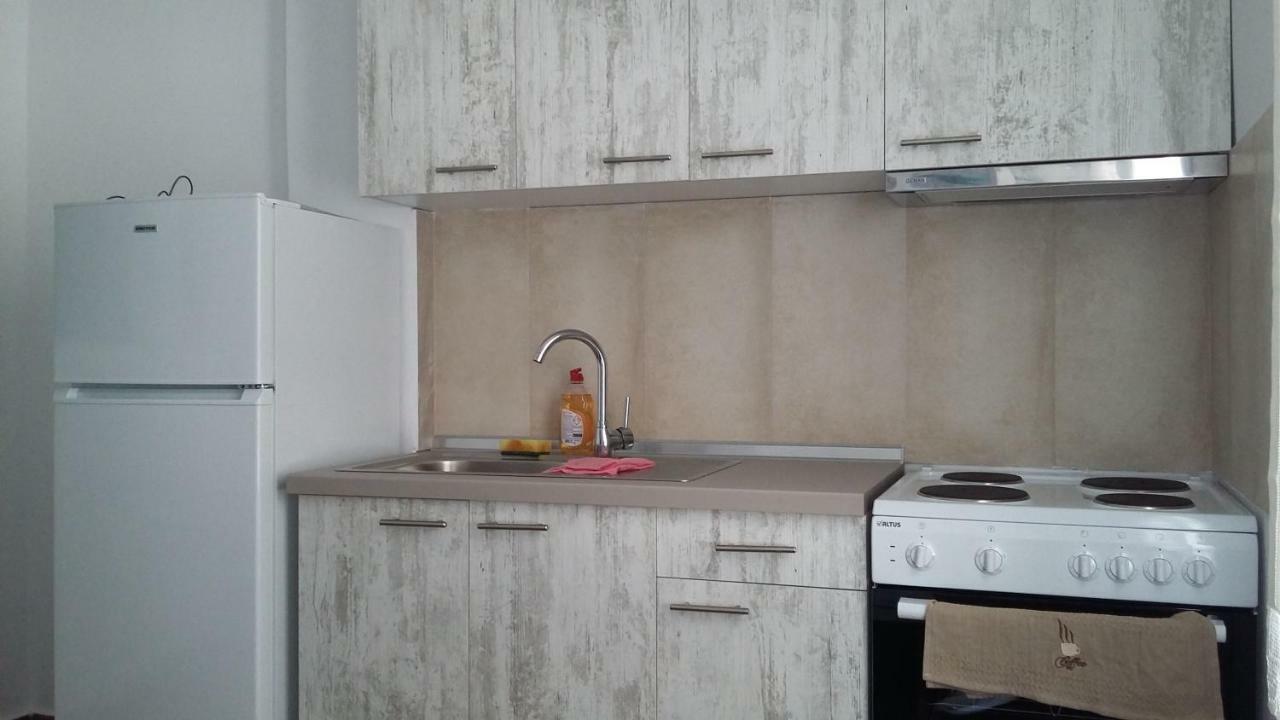 Maria Apartments ネア・カルヴァリ エクステリア 写真