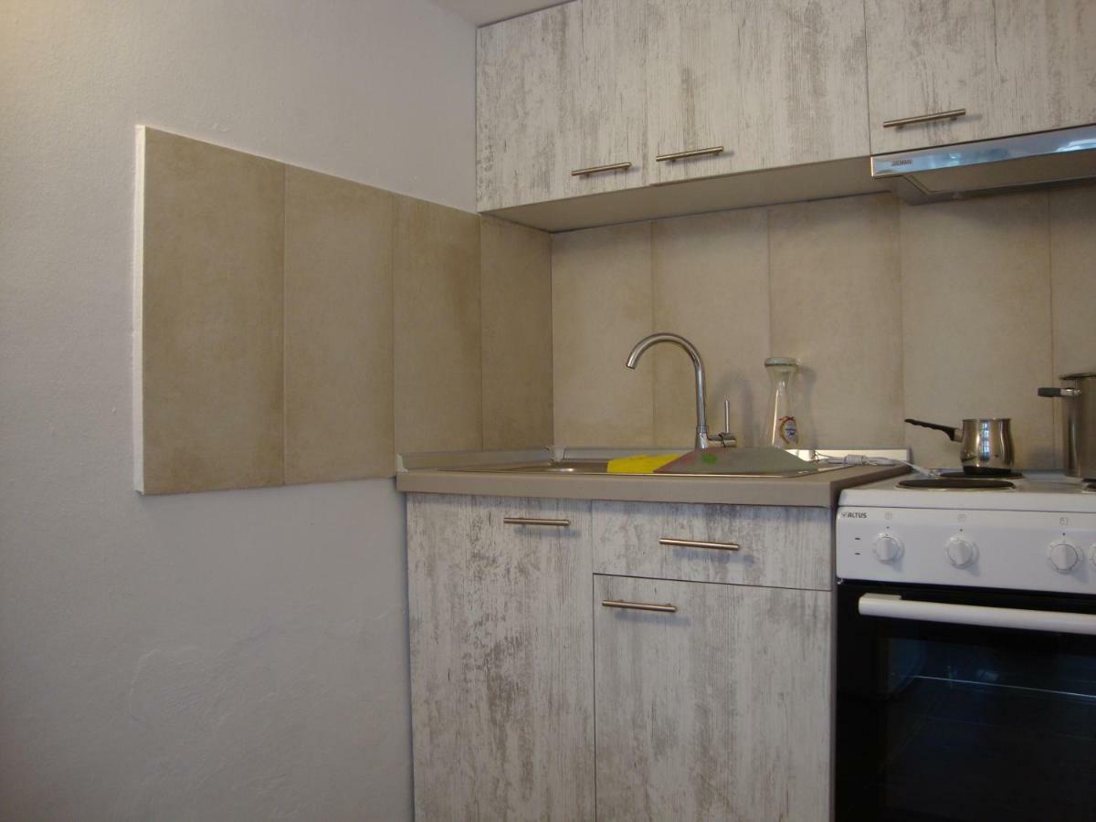 Maria Apartments ネア・カルヴァリ エクステリア 写真