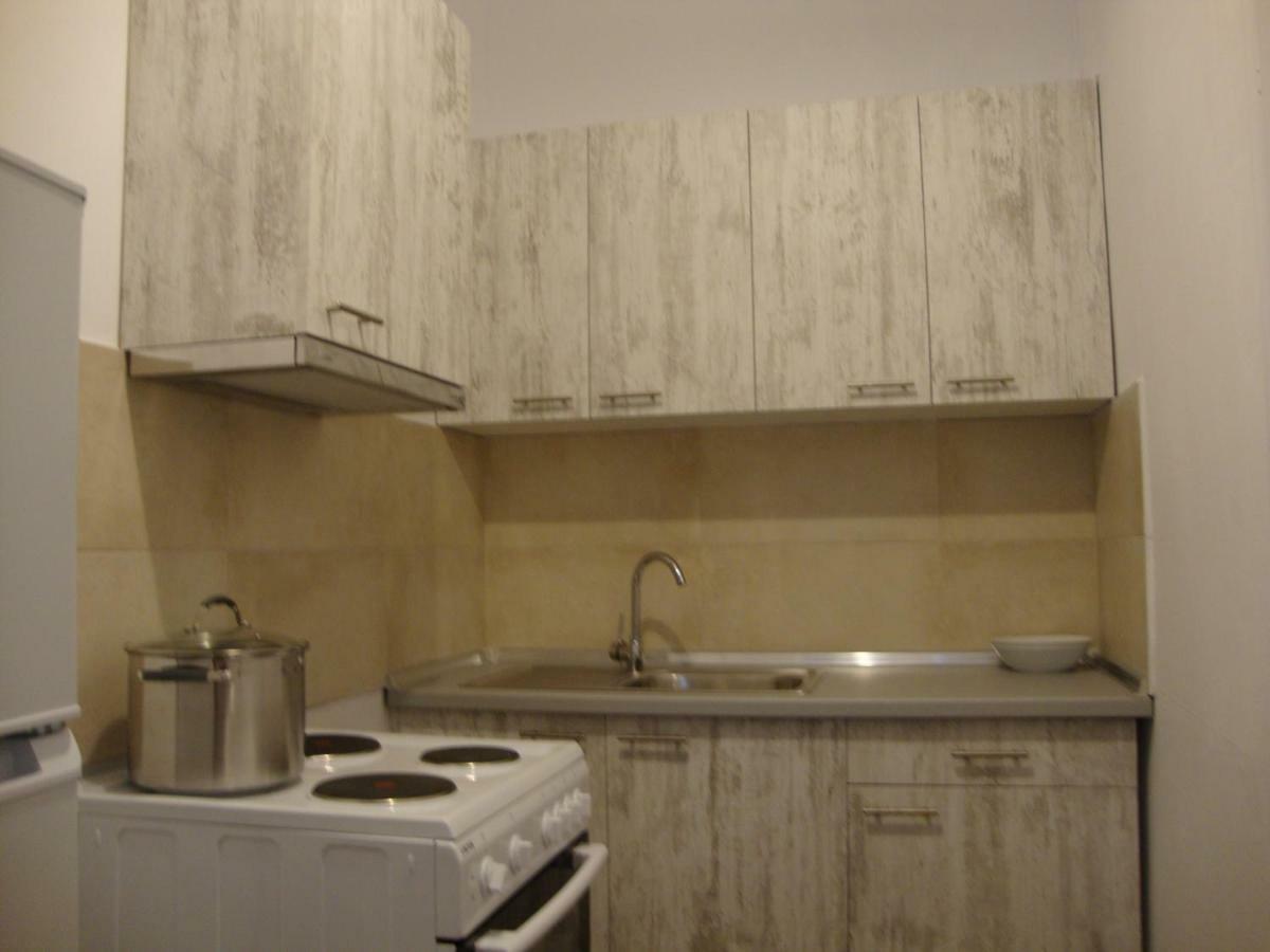 Maria Apartments ネア・カルヴァリ エクステリア 写真